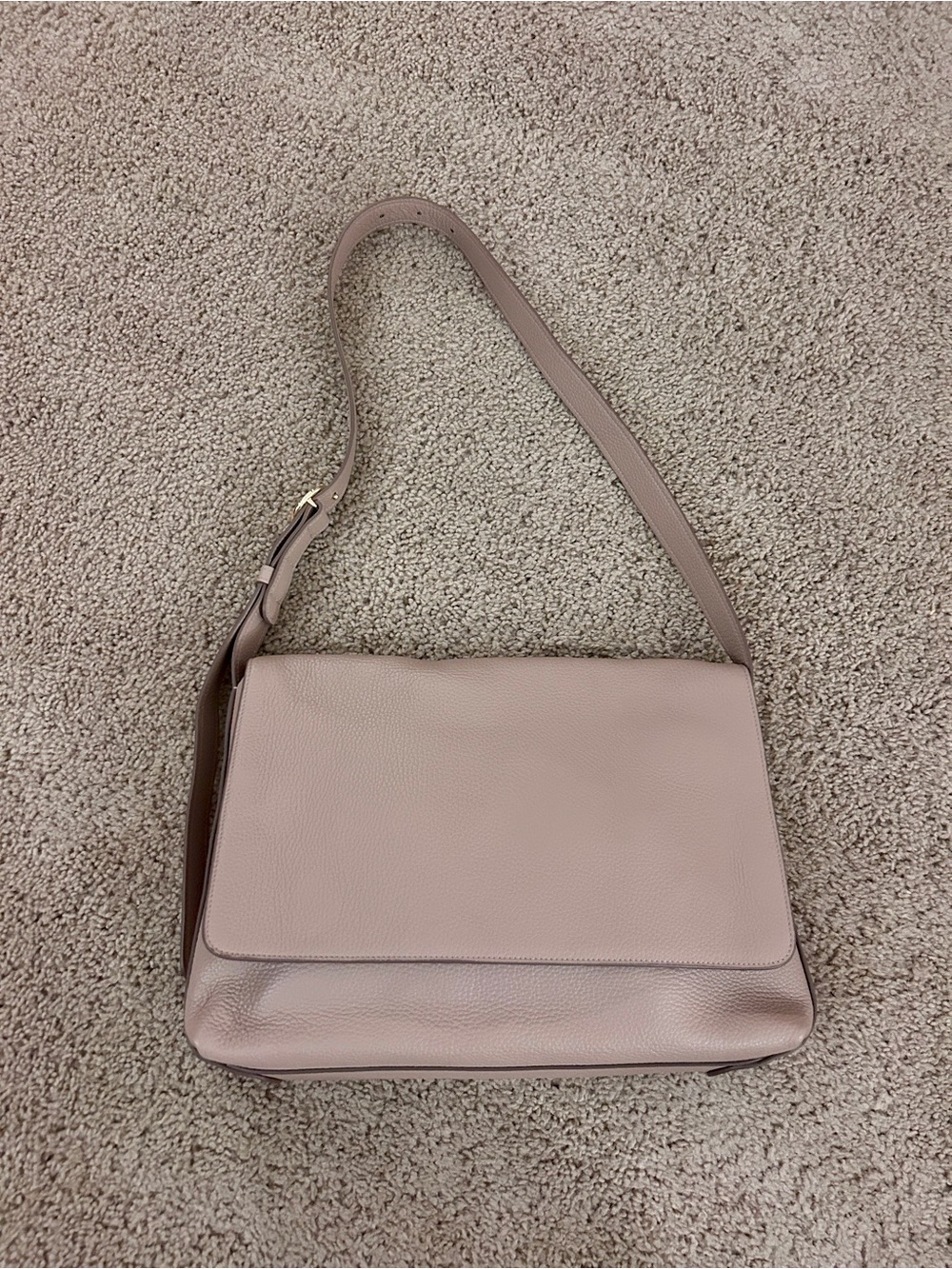13 inch Cuyana Messenger Bag in Soft Rose - Picture 2 of 16